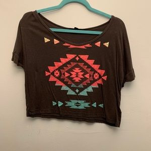 Geometric cropped tee